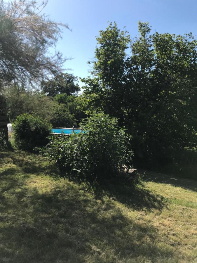Le Gite Du Petit Renard: A Tranquil Gite With Pool Oradour-Saint-Genest Eksteriør bilde